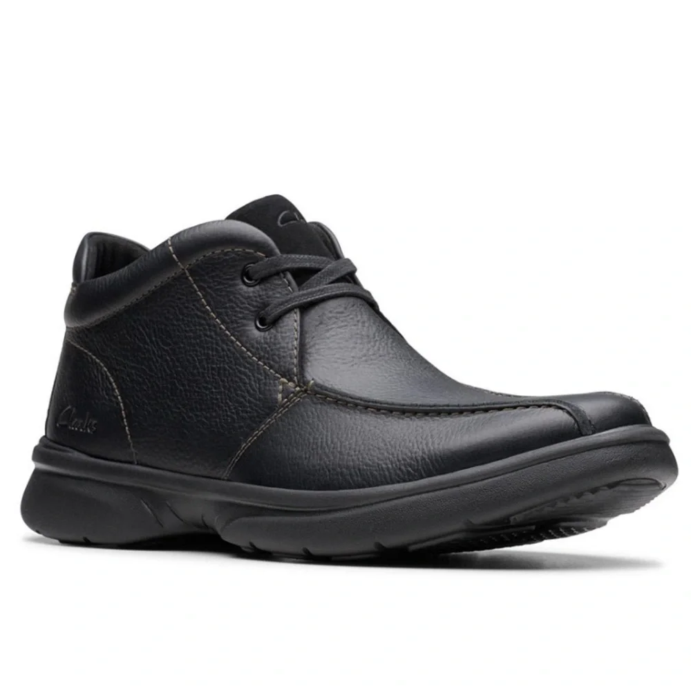CLARKS Bradley Up Boot in black tumbled leather‎ Size 9 A22